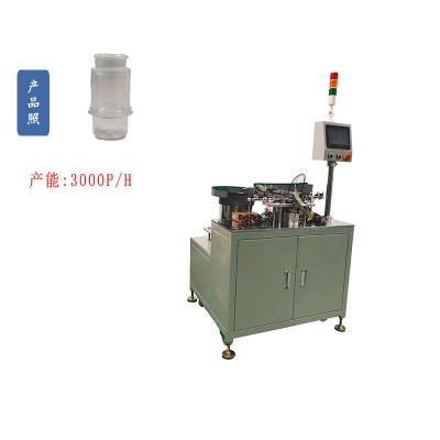 Automatic capping machine for plastic bottles